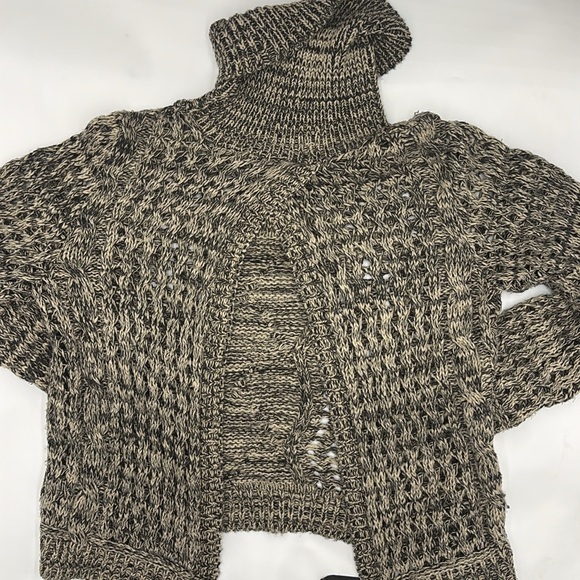 Melrose and Market Knit Open Back Turtleneck Sweater - Picture 4 of 6